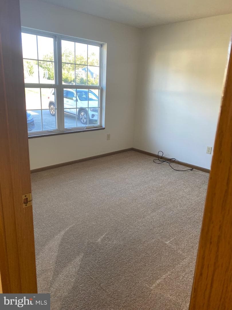 1052 Rebecca Street photo 7