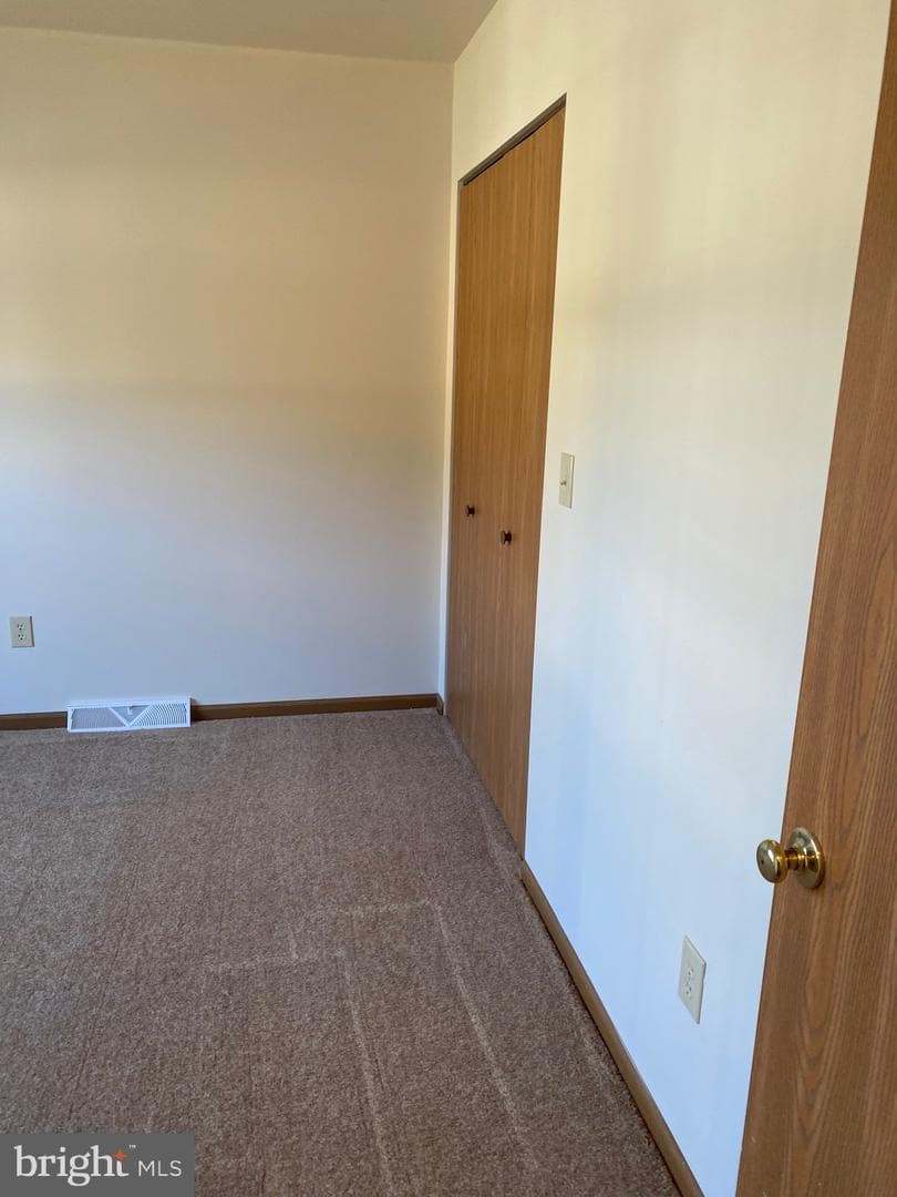 1052 Rebecca Street photo 8