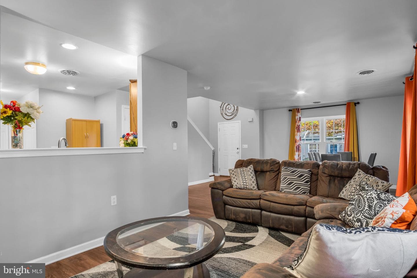 84 Courtyard Drive photo 11