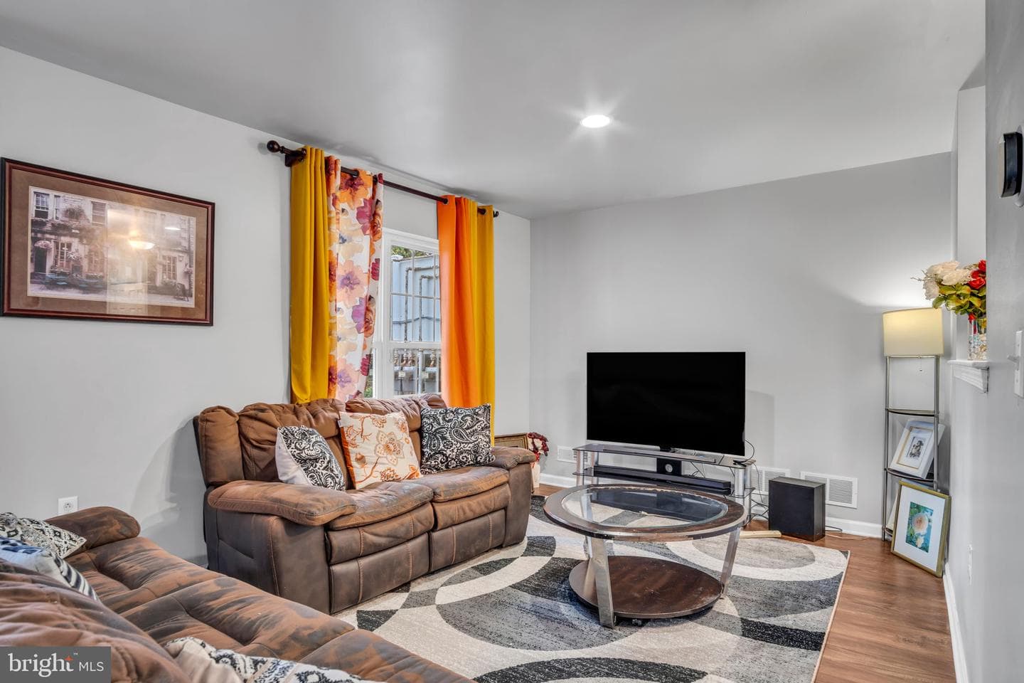 84 Courtyard Drive photo 12