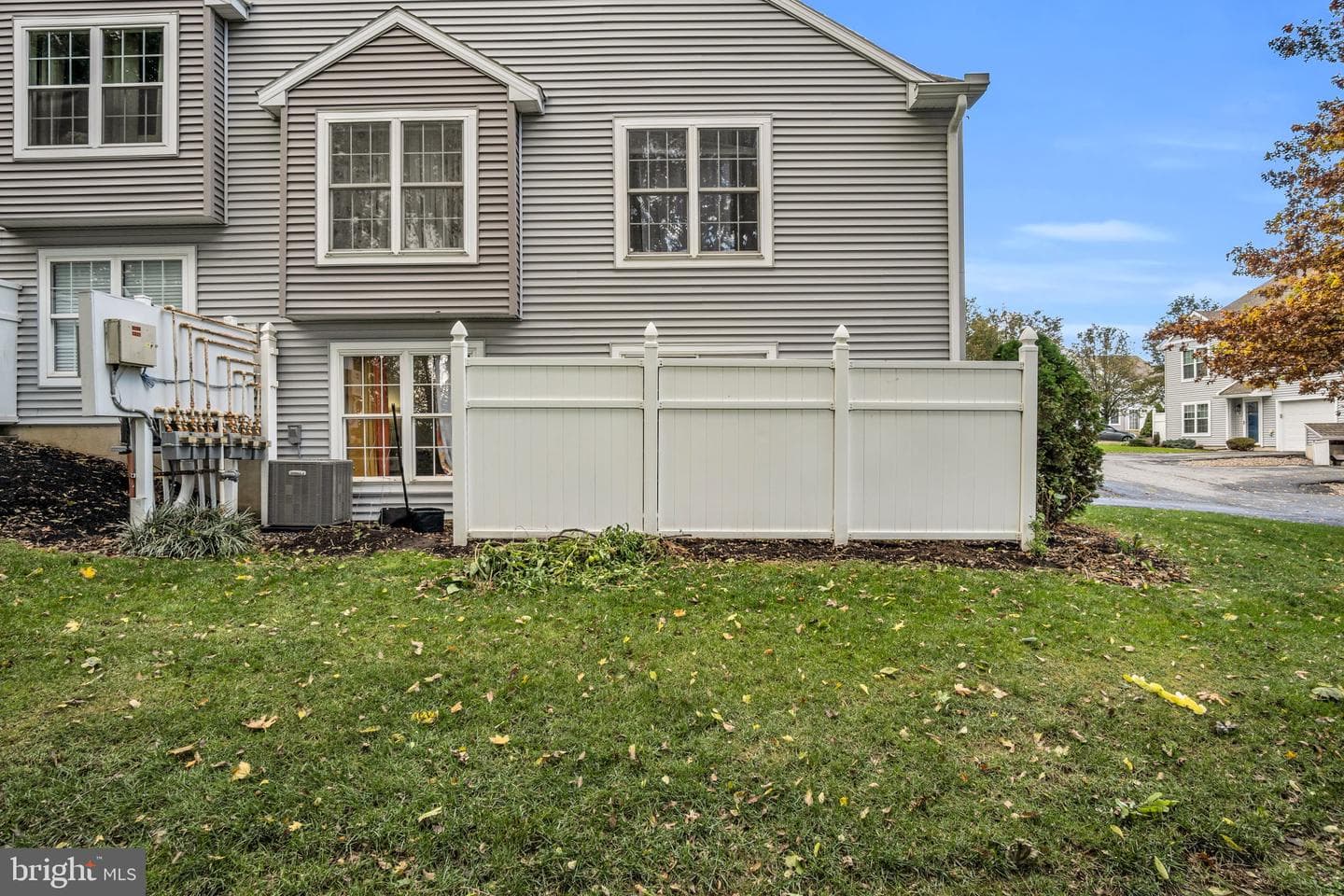 84 Courtyard Drive photo 27