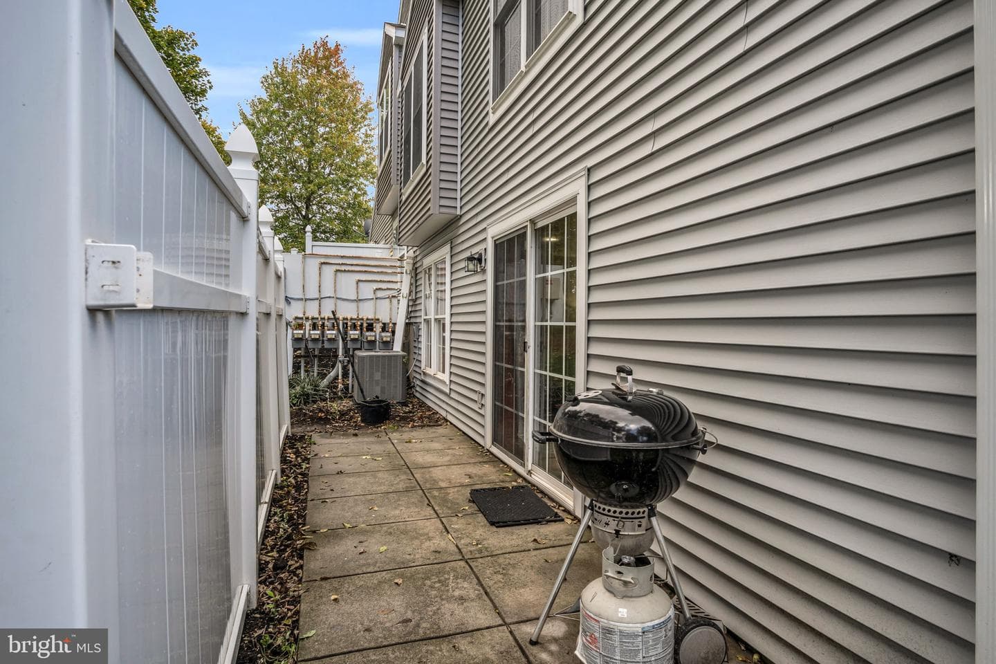 84 Courtyard Drive photo 28
