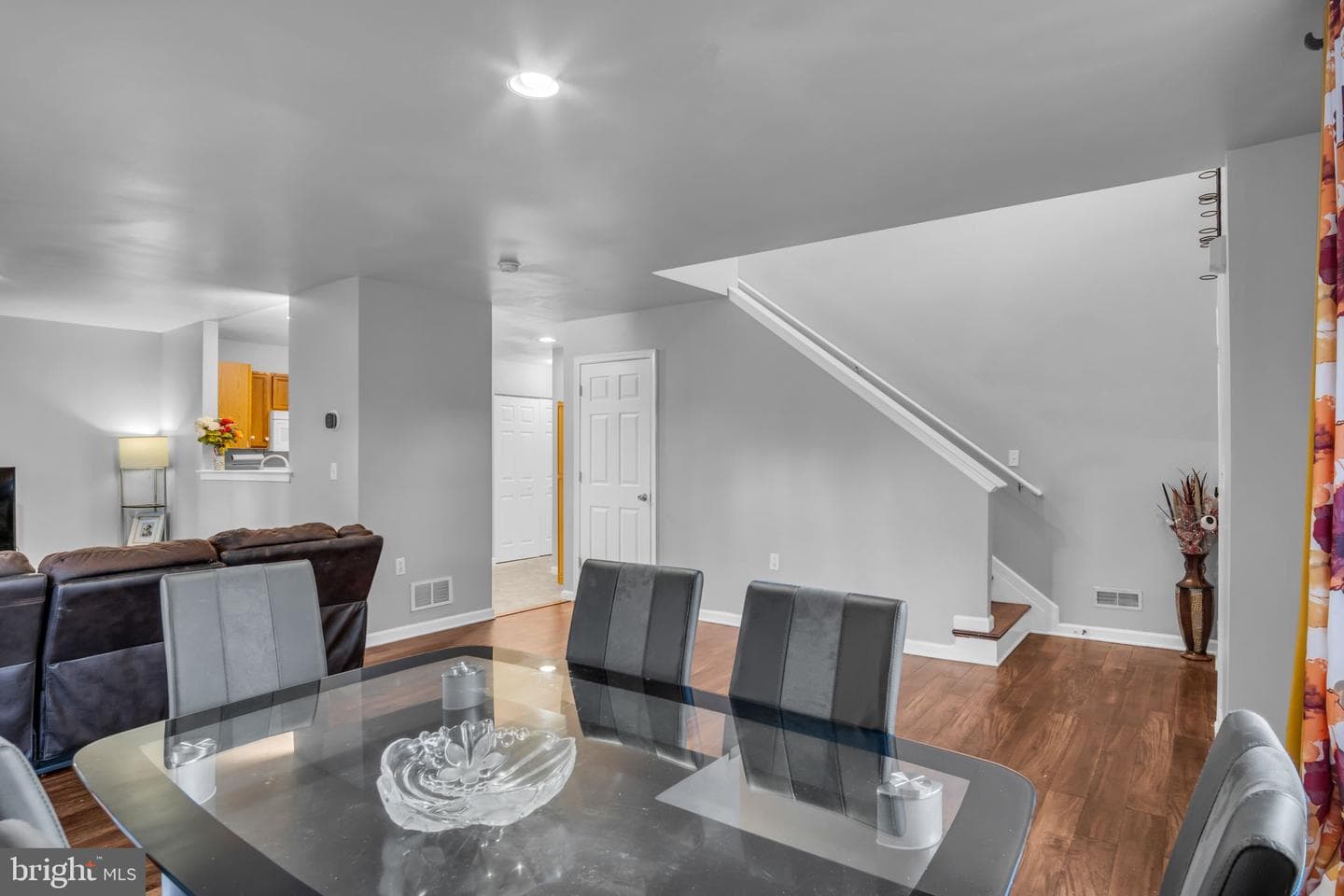 84 Courtyard Drive photo 8