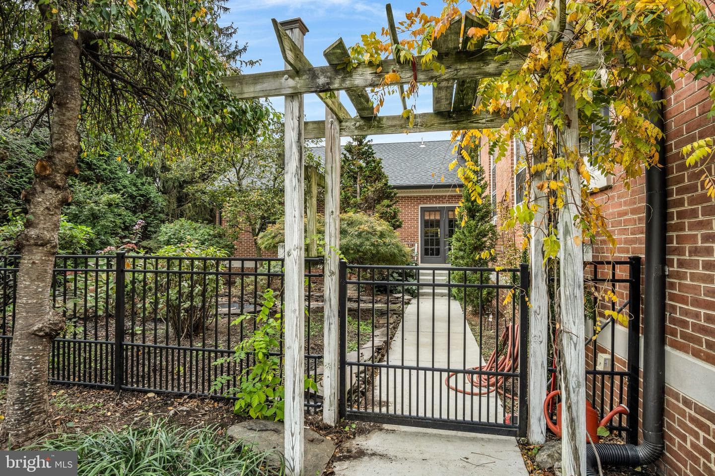 250 Mooreland Avenue photo 40