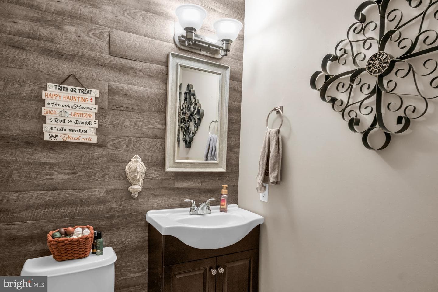 2 Rockledge Court photo 15