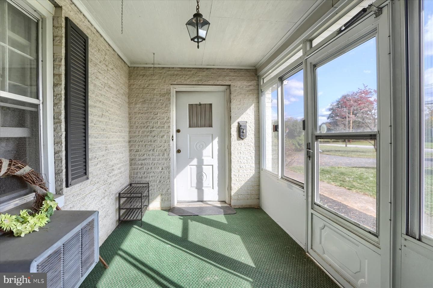 950 W Trindle Road photo 3