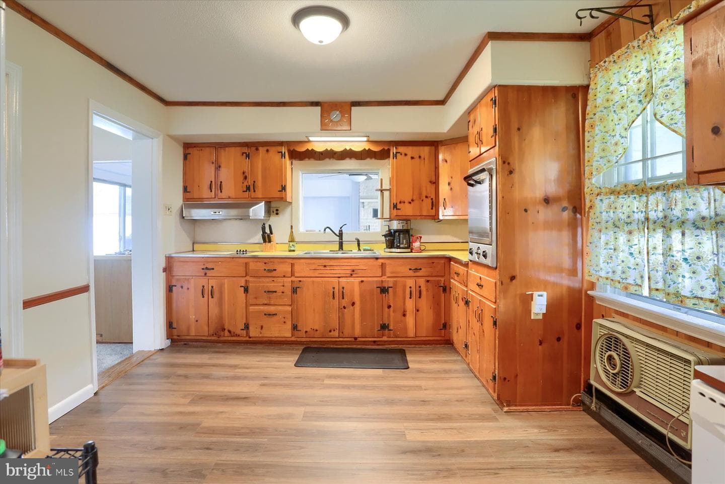 950 W Trindle Road photo 8