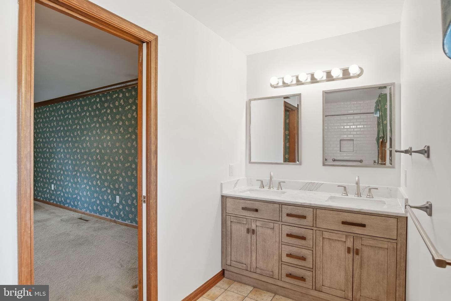 909 Kent Drive photo 32