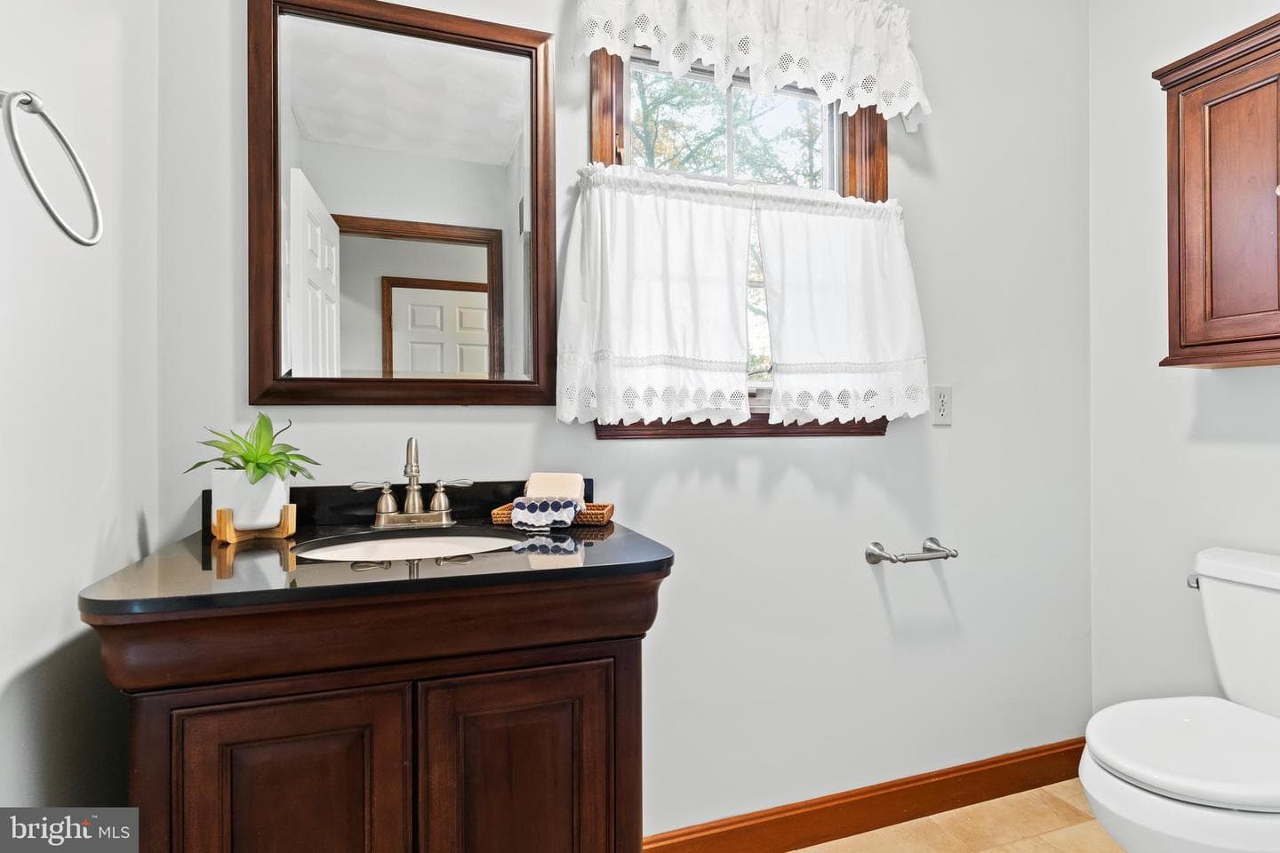 255 Hickory Road photo 18