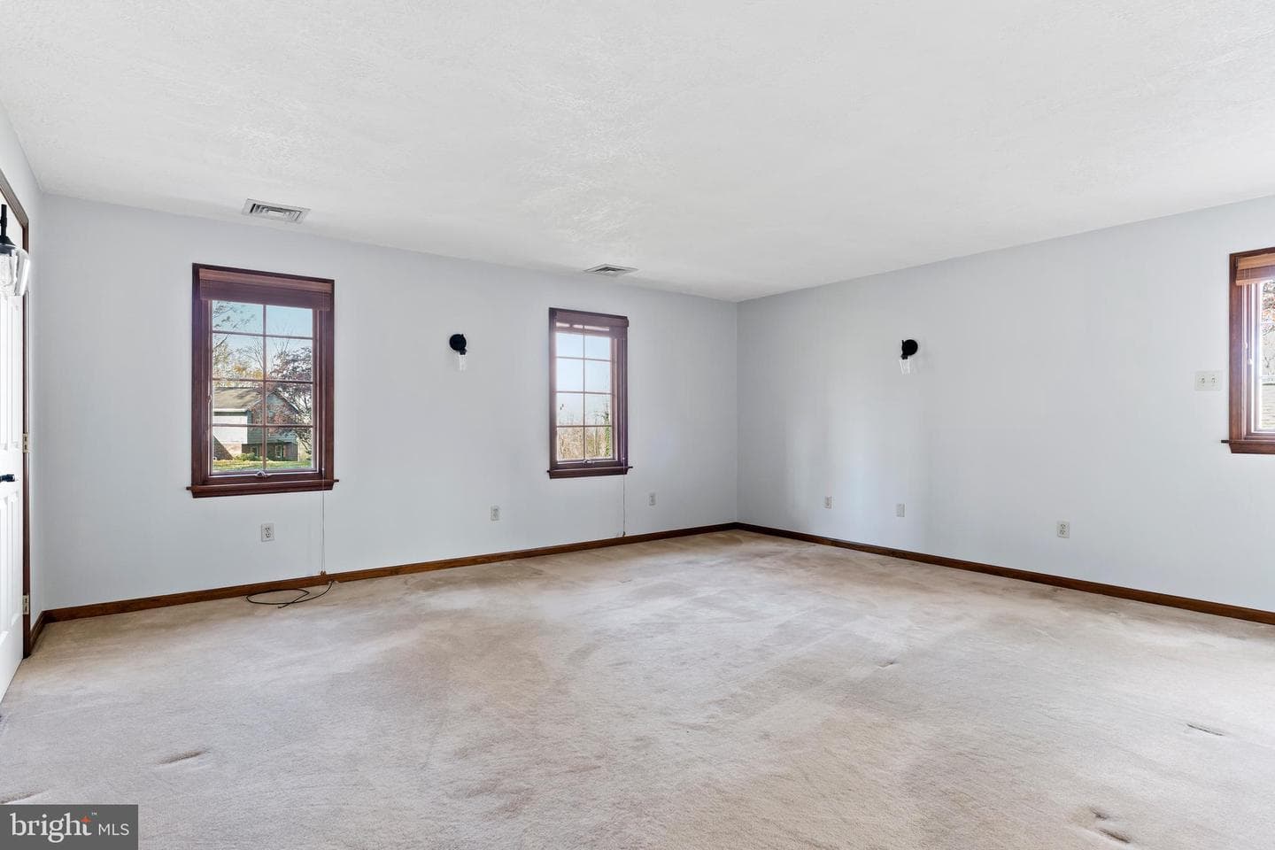 255 Hickory Road photo 19