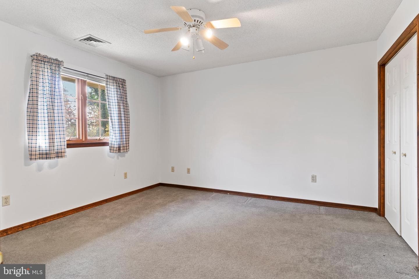 255 Hickory Road photo 22