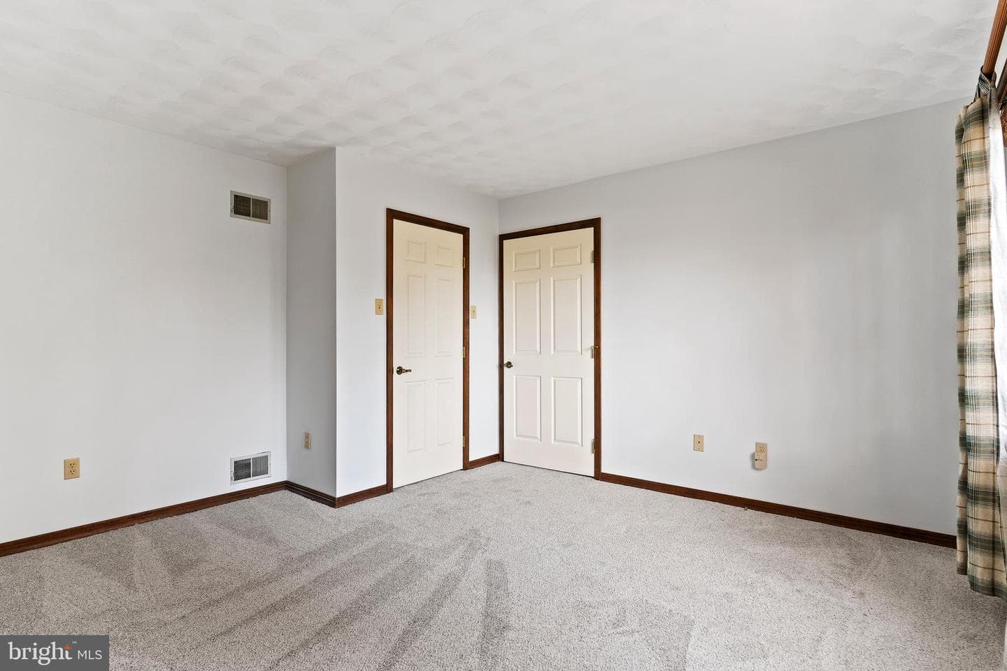 255 Hickory Road photo 26