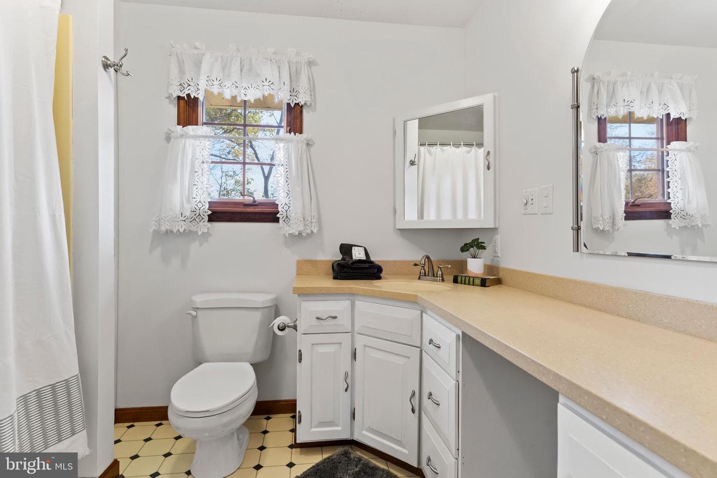 255 Hickory Road photo 27