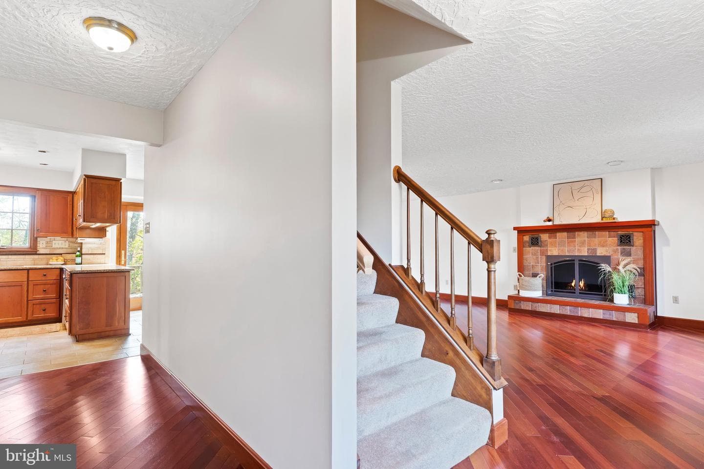 255 Hickory Road photo 3
