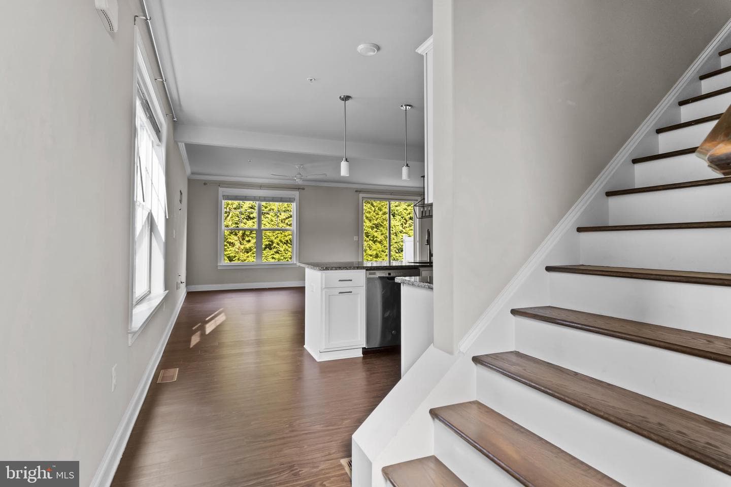 545 Joseph Court photo 6
