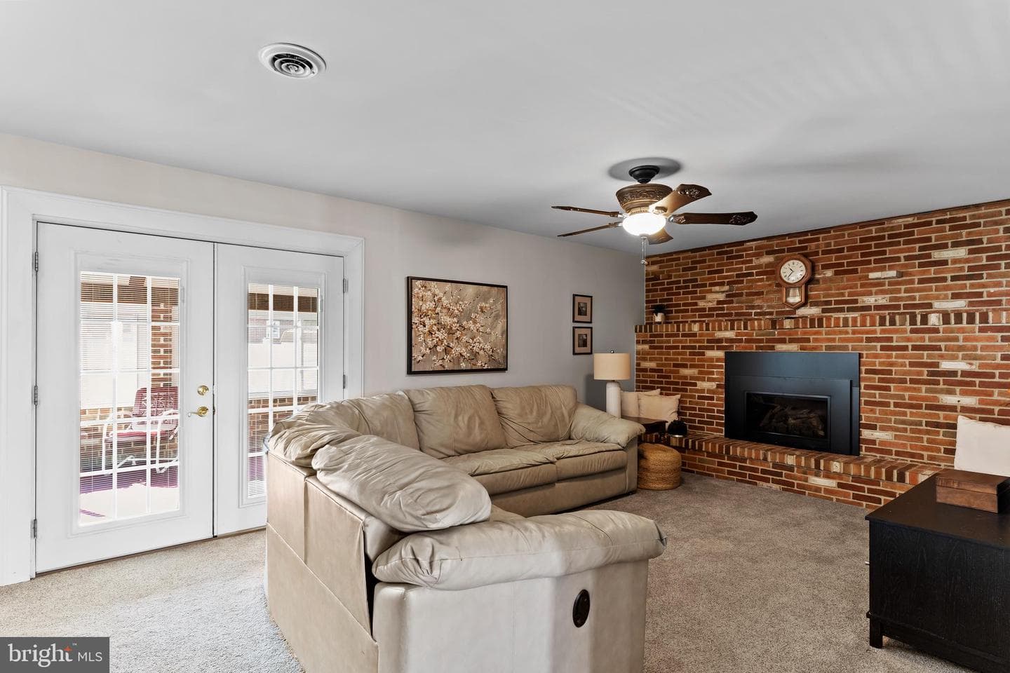 924 Forbes Road photo 11