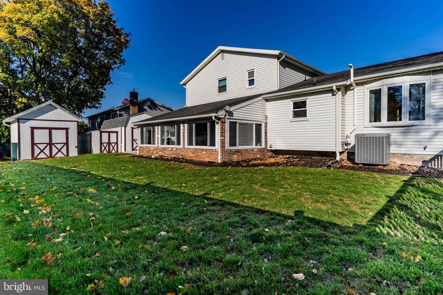 924 Forbes Road photo 31