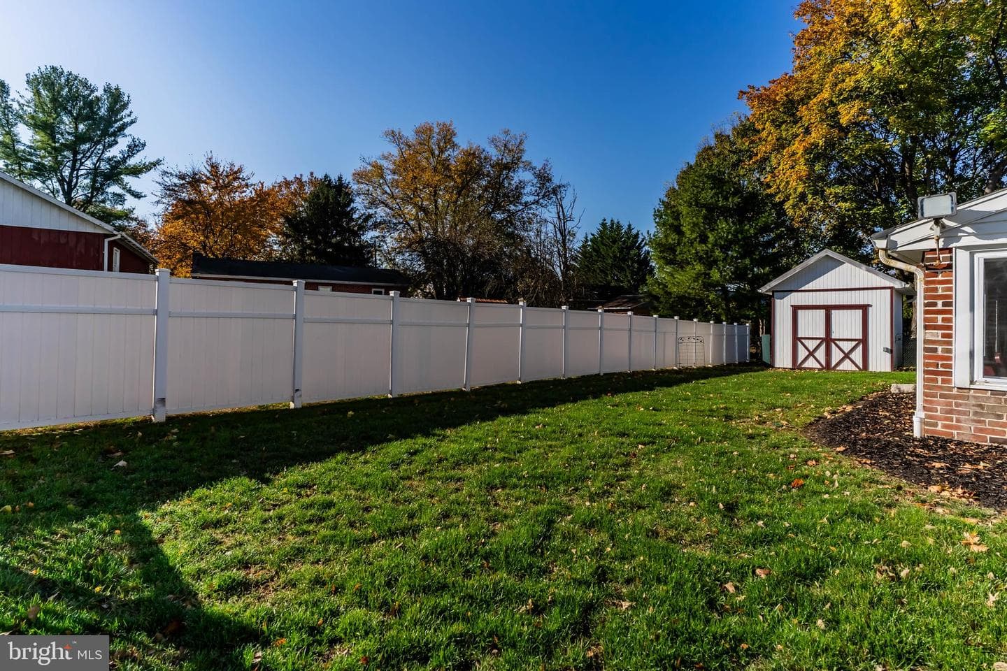 924 Forbes Road photo 32