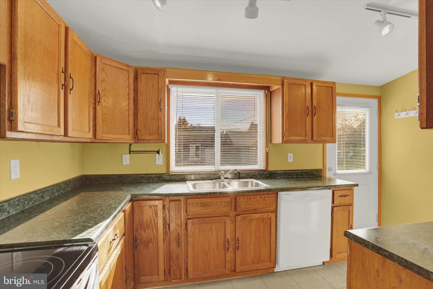 132 Hummel Avenue photo 6
