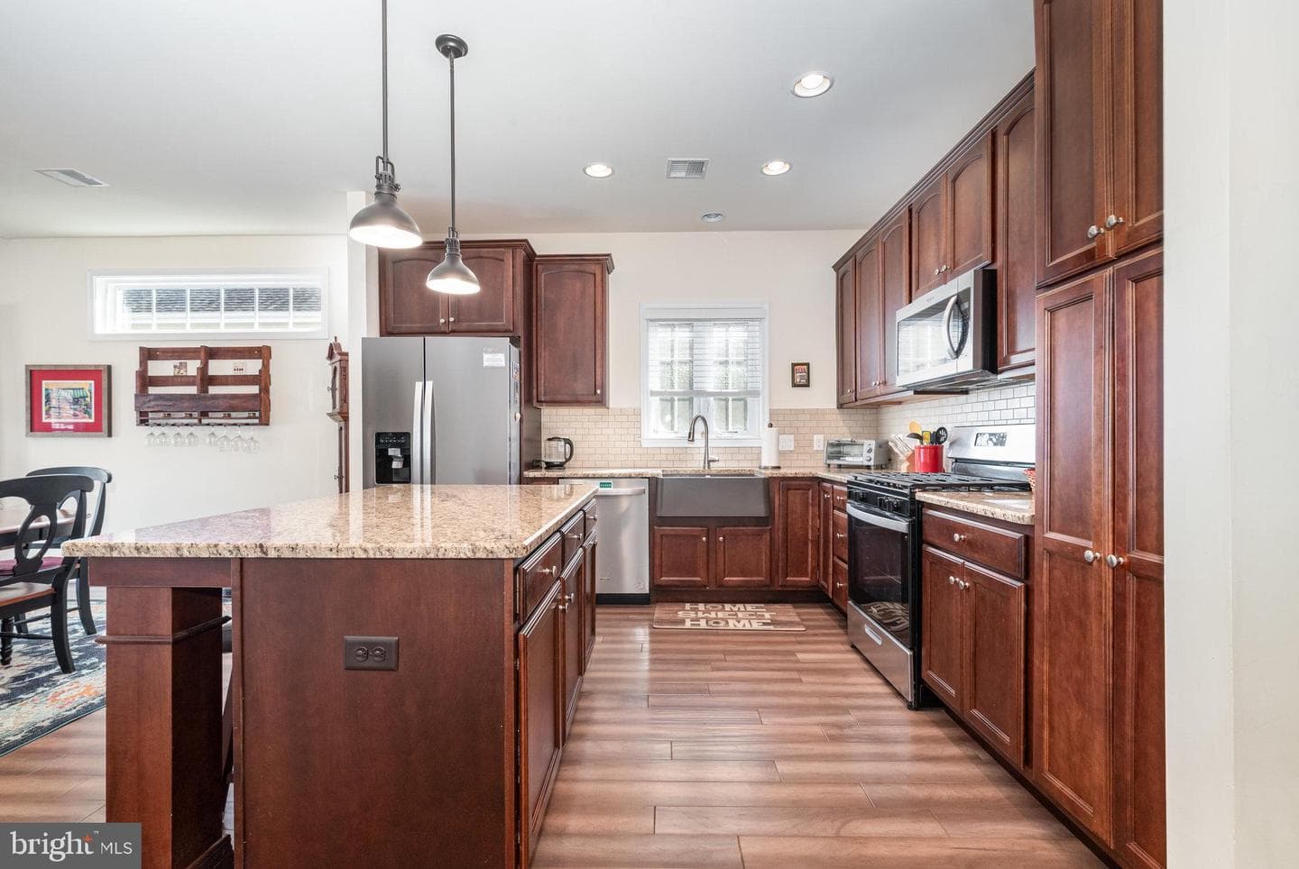 153 James Madison Drive photo 4