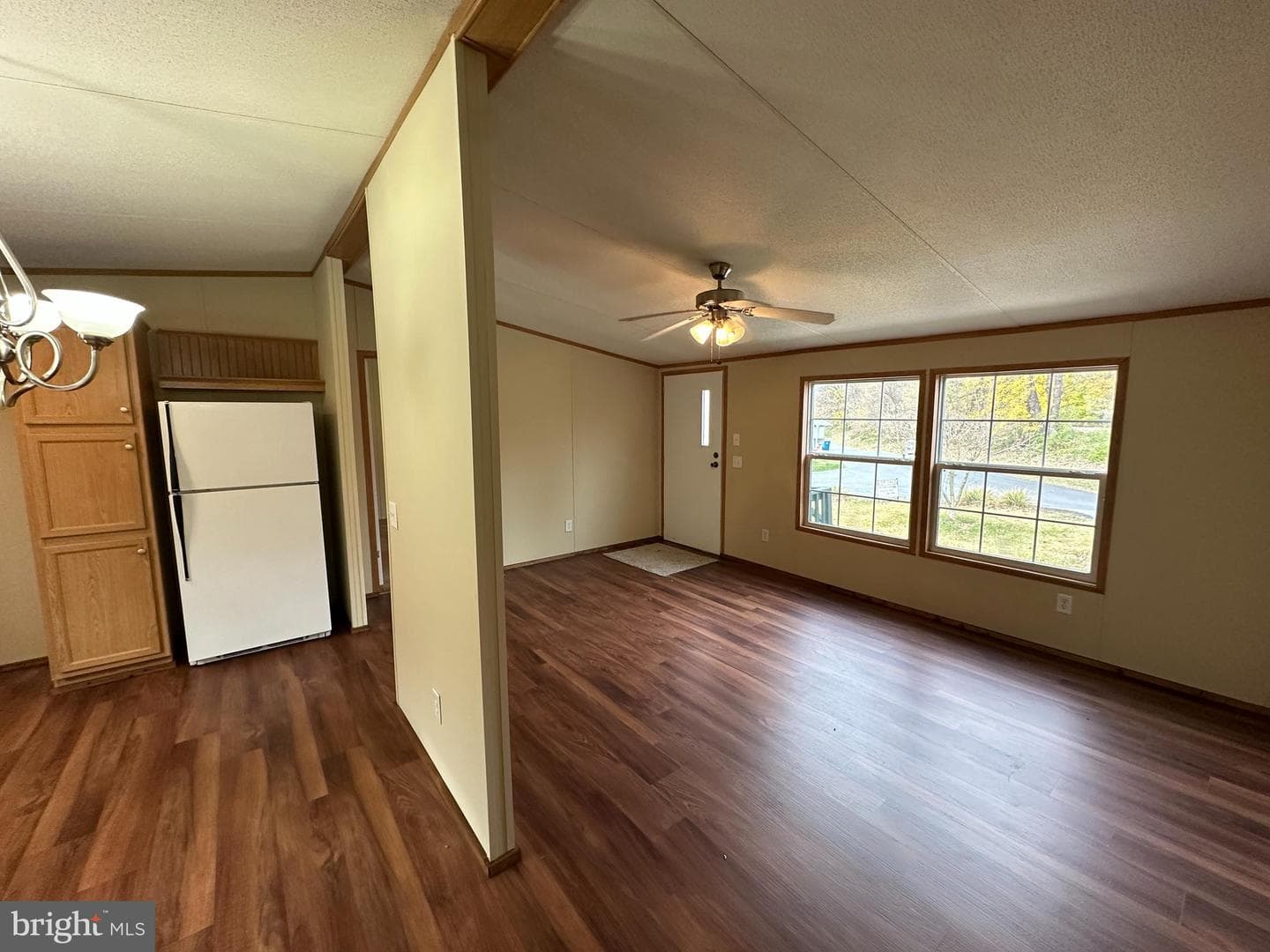 52 Lori Circle photo 2