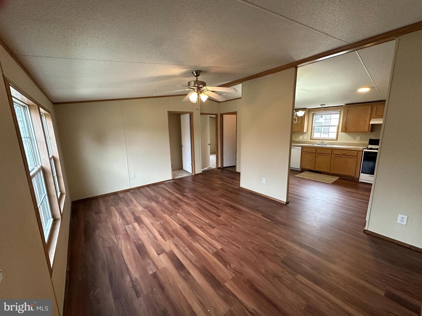 52 Lori Circle photo 3