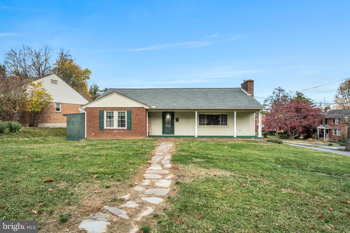 201 Poplar Avenue photo 2