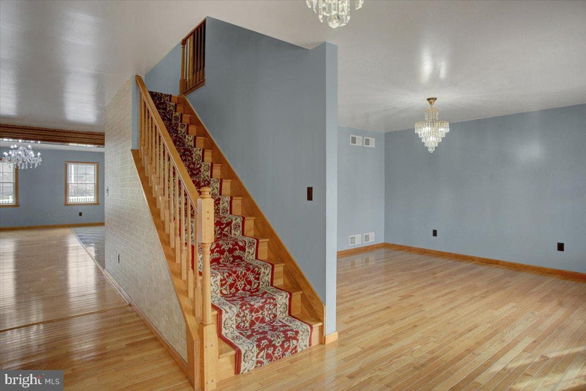 409 William Drive photo 7