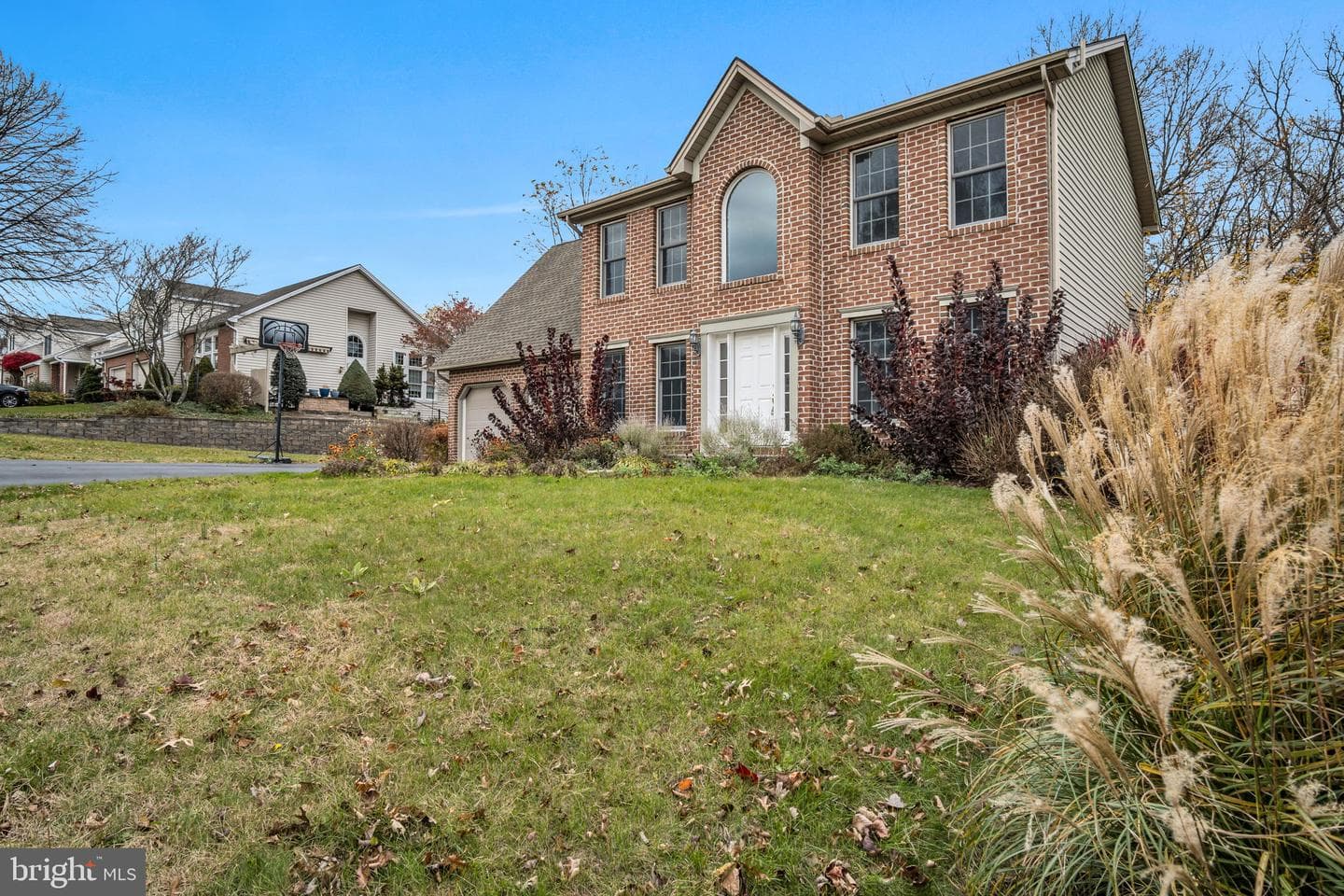 2401 Rolling Hills Drive photo 3
