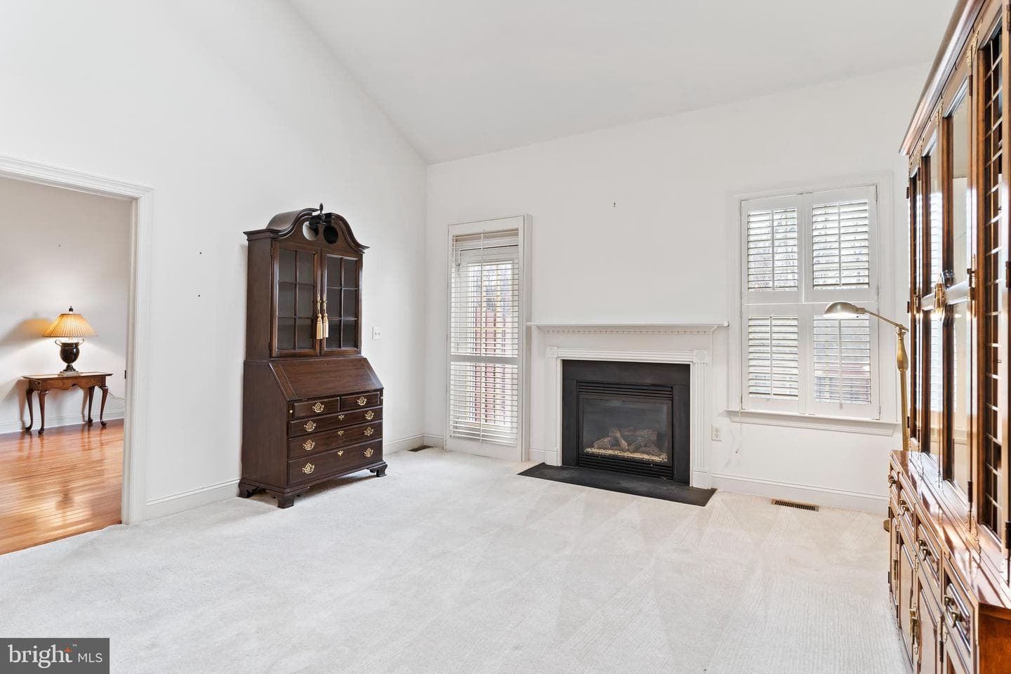 1920 Roxbury Court photo 6