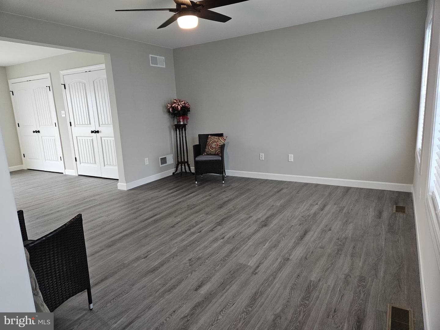 233 Woodridge Drive photo 6