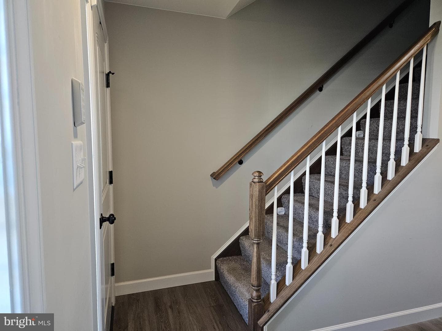 233 Woodridge Drive photo 8