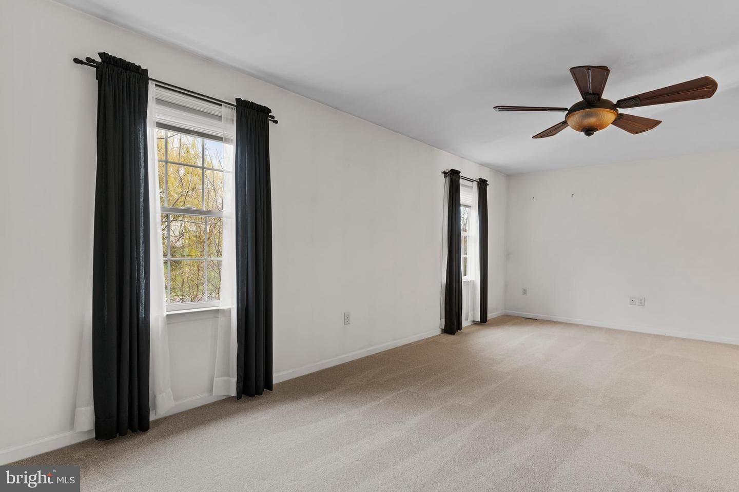 5225 Winthrop Avenue photo 27