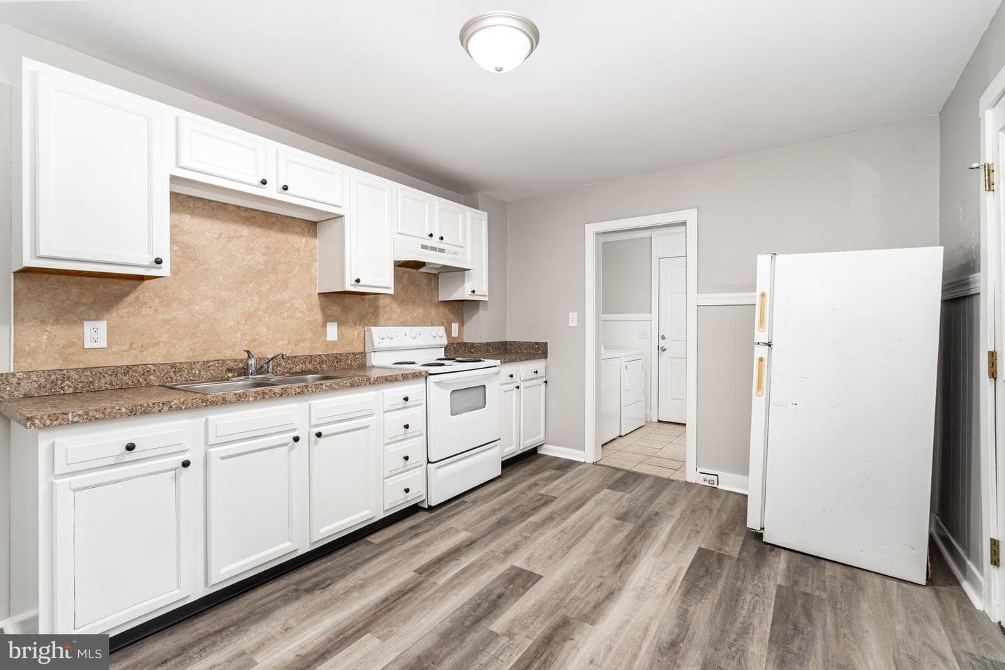 320 Fort Street photo 9
