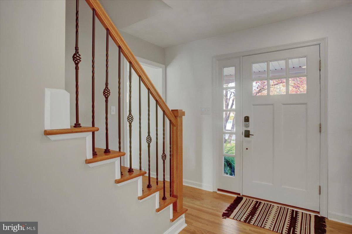 904 Alison Ave photo 25