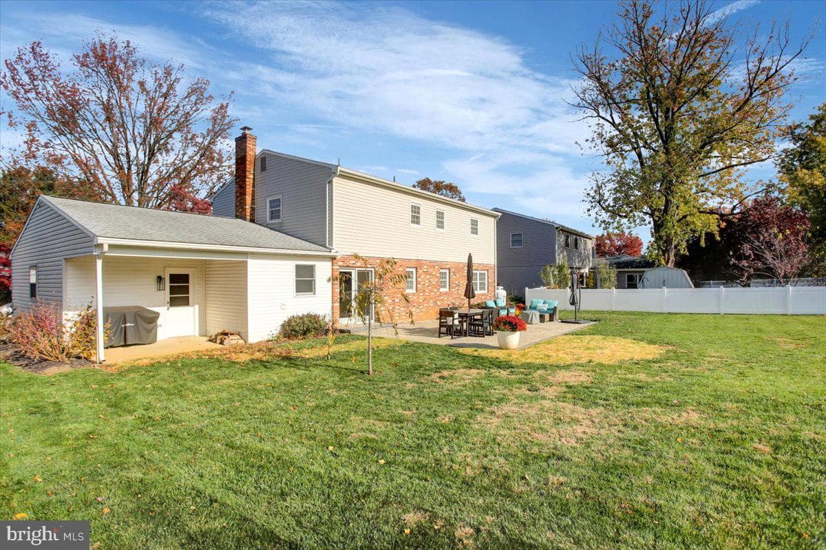 904 Alison Ave photo 44