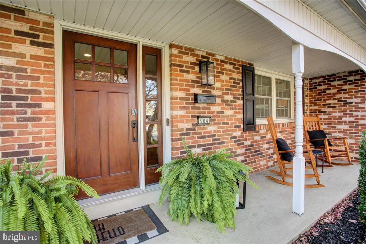 904 Alison Ave photo 56