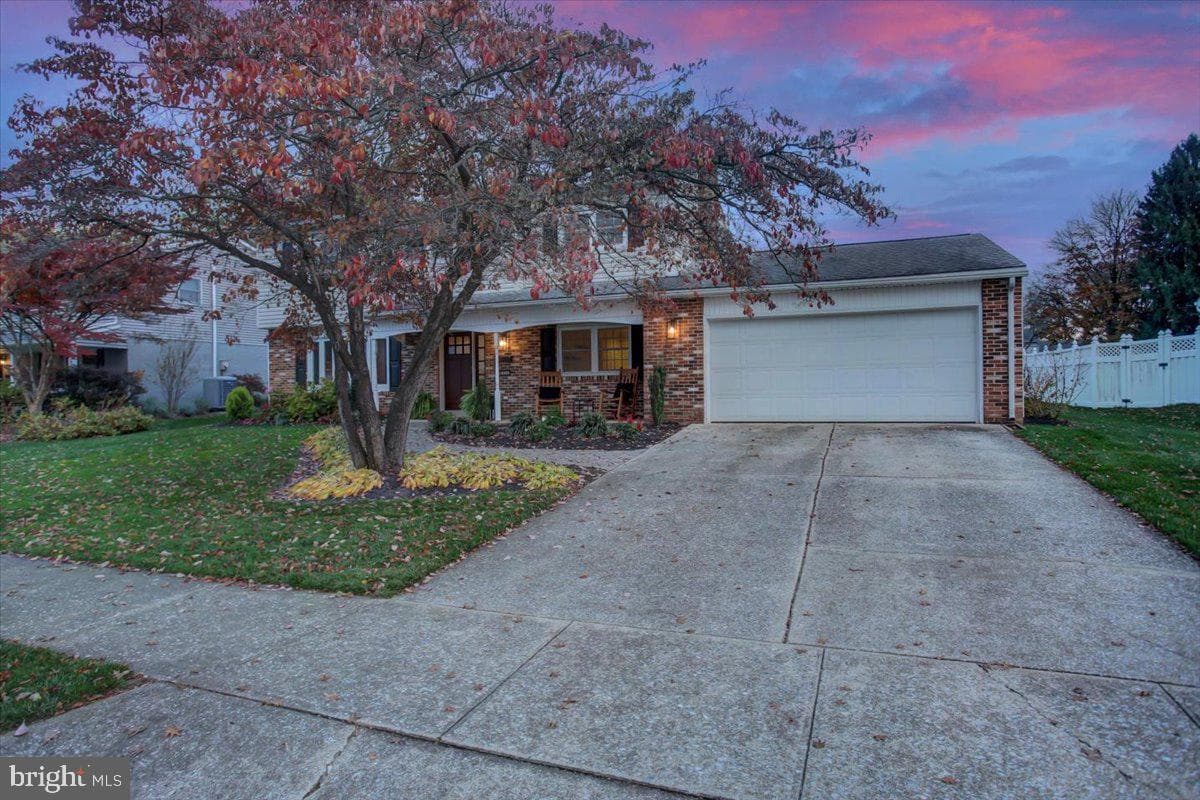 904 Alison Ave photo 61