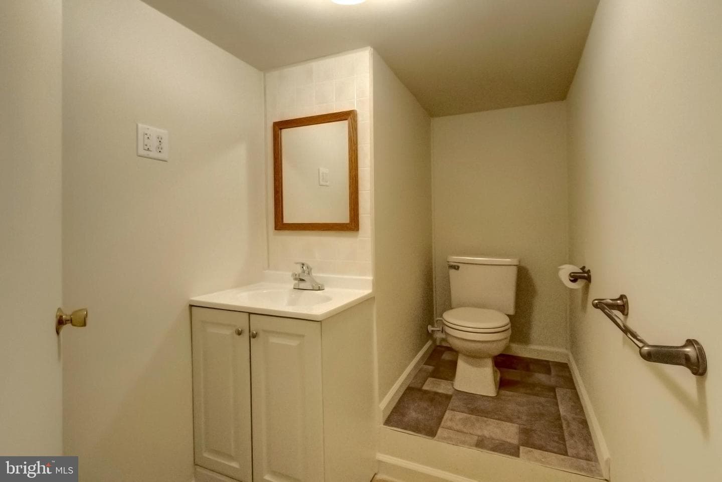 1950 Reservoir Drive photo 32