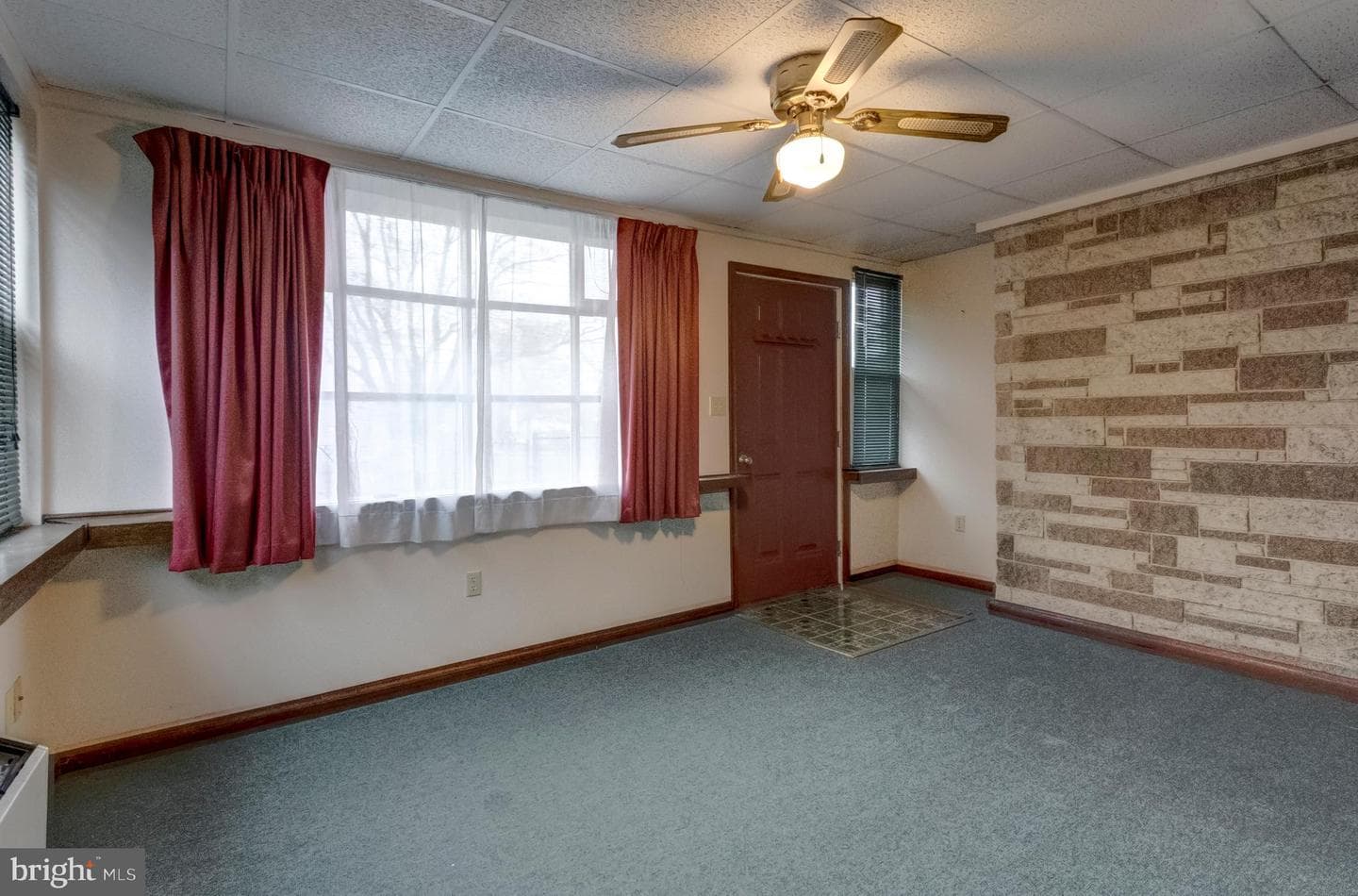 1950 Reservoir Drive photo 36