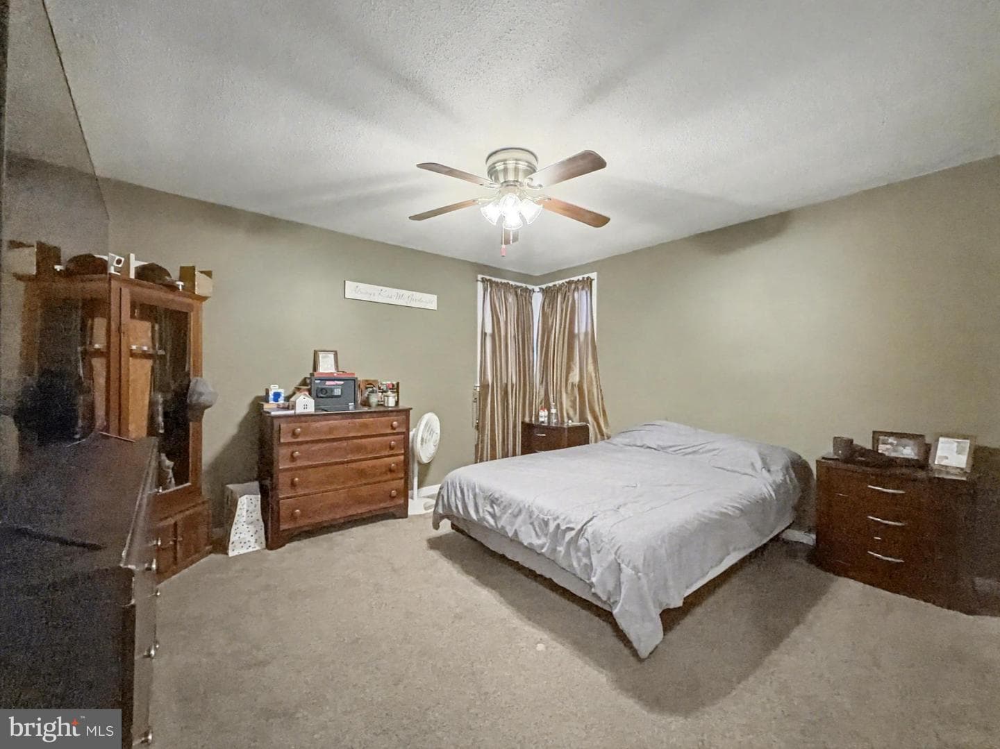 60 Oliver Road photo 13