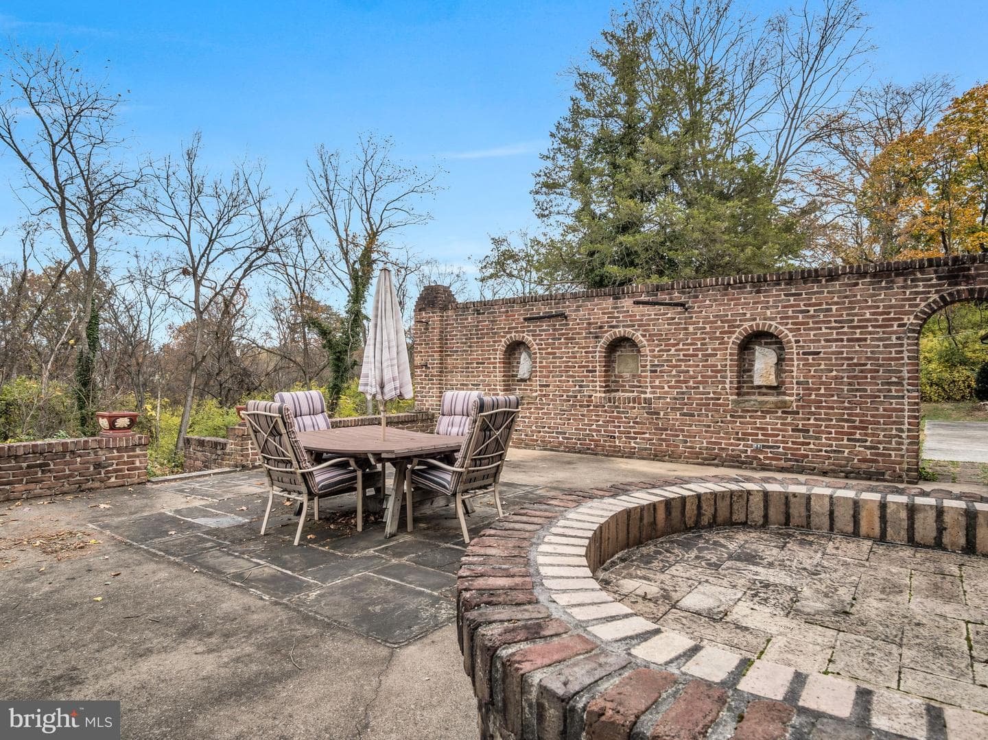 14 Garden Drive photo 42