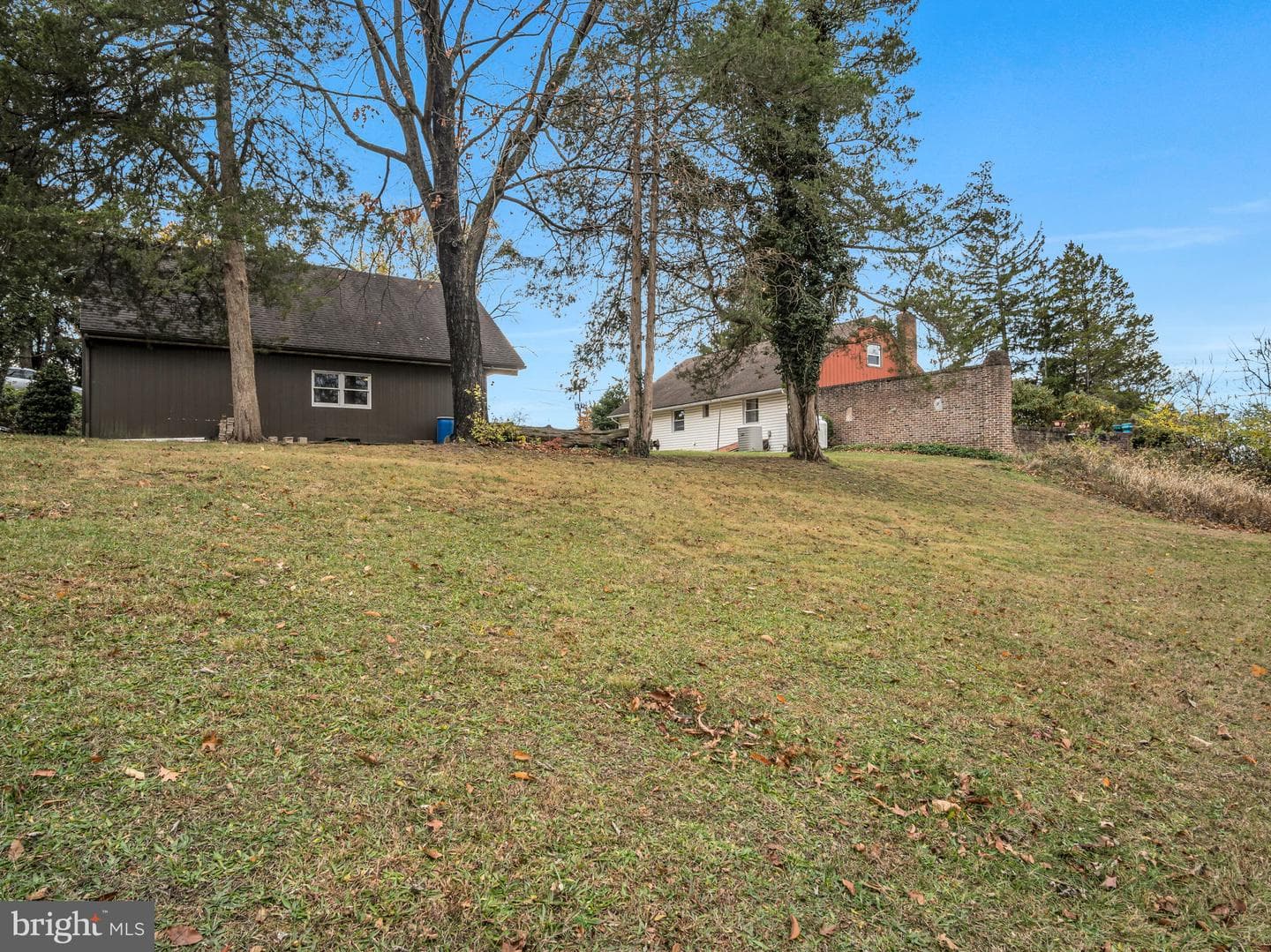 14 Garden Drive photo 43
