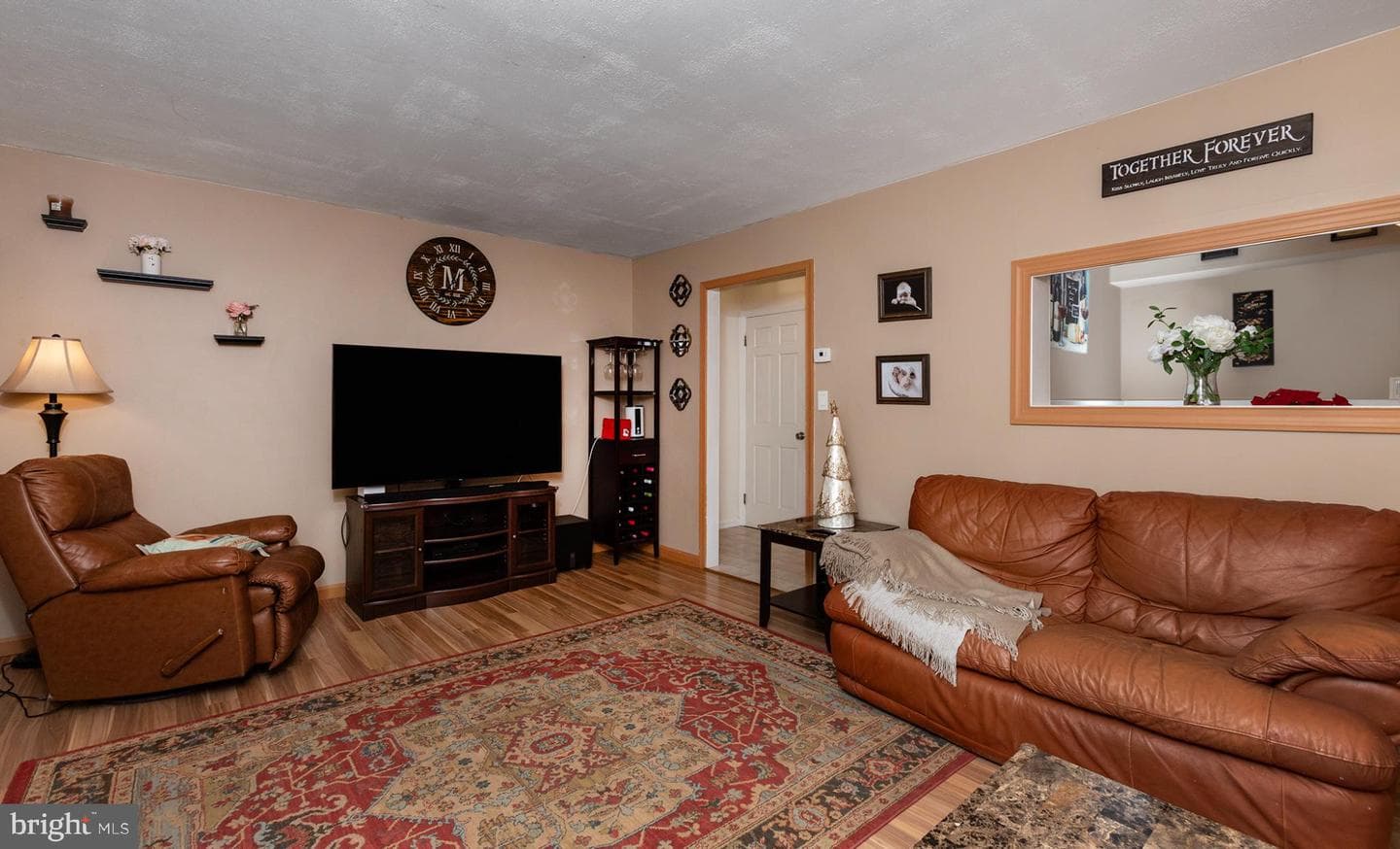 135 W Vine Street photo 7