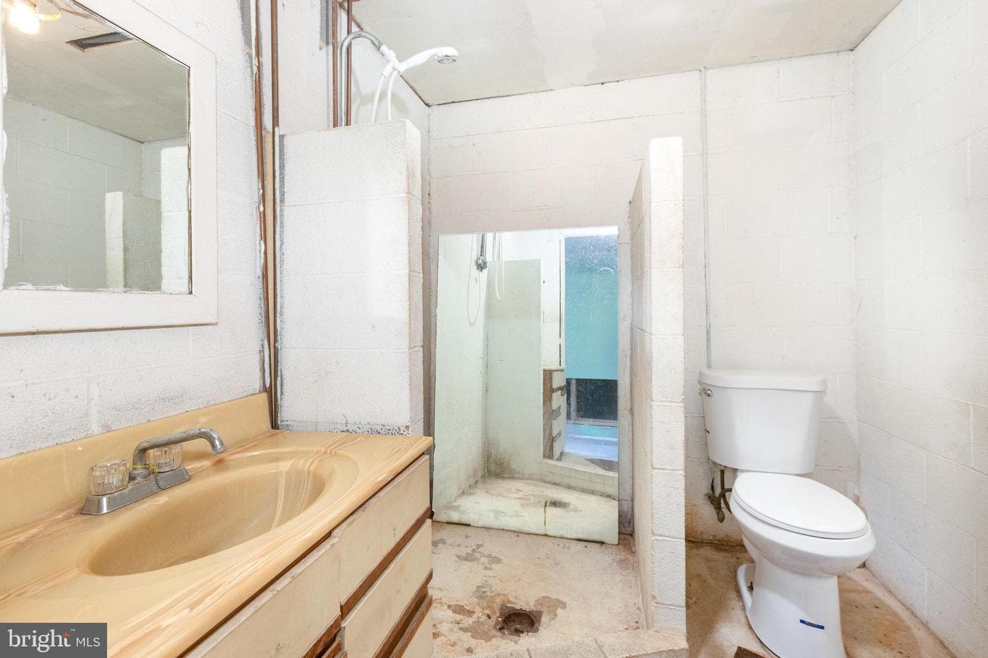 93 Beard Road photo 13