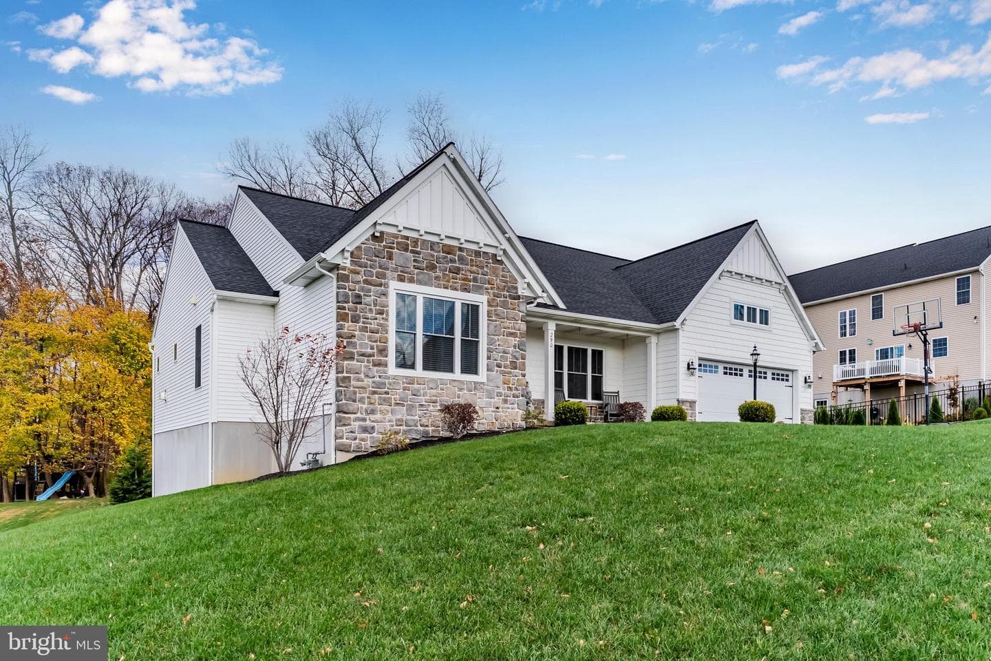 290 Poplar Drive photo 3