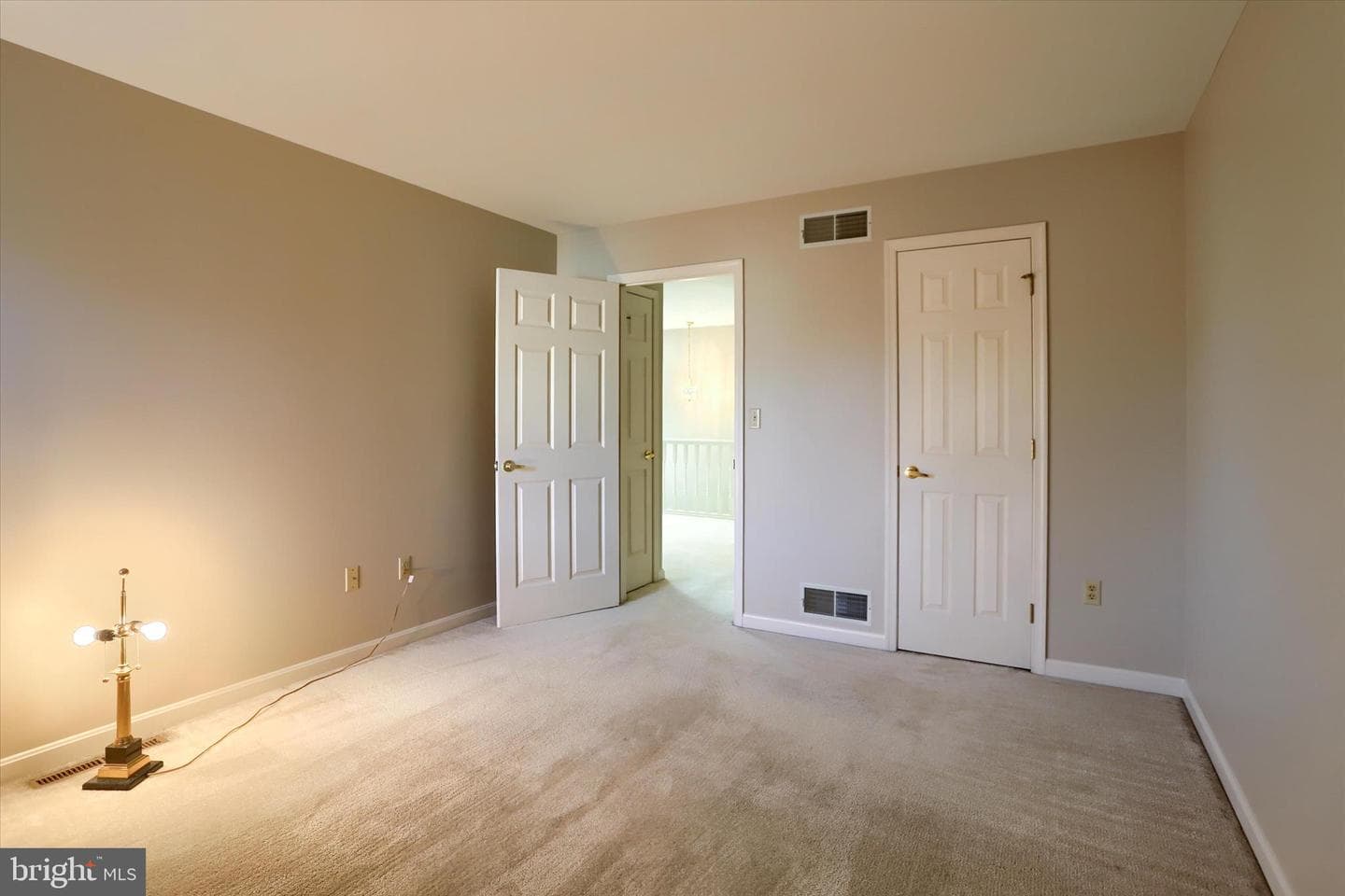 484 Brighton Place photo 28