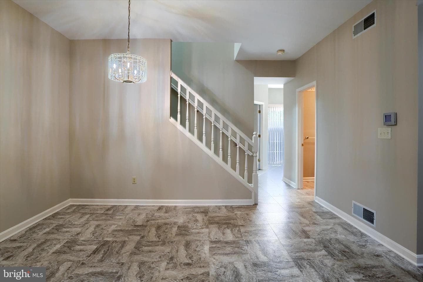 484 Brighton Place photo 6