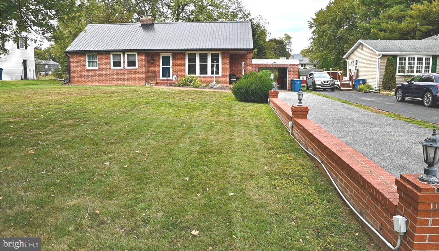 922 Hamilton Street photo 1