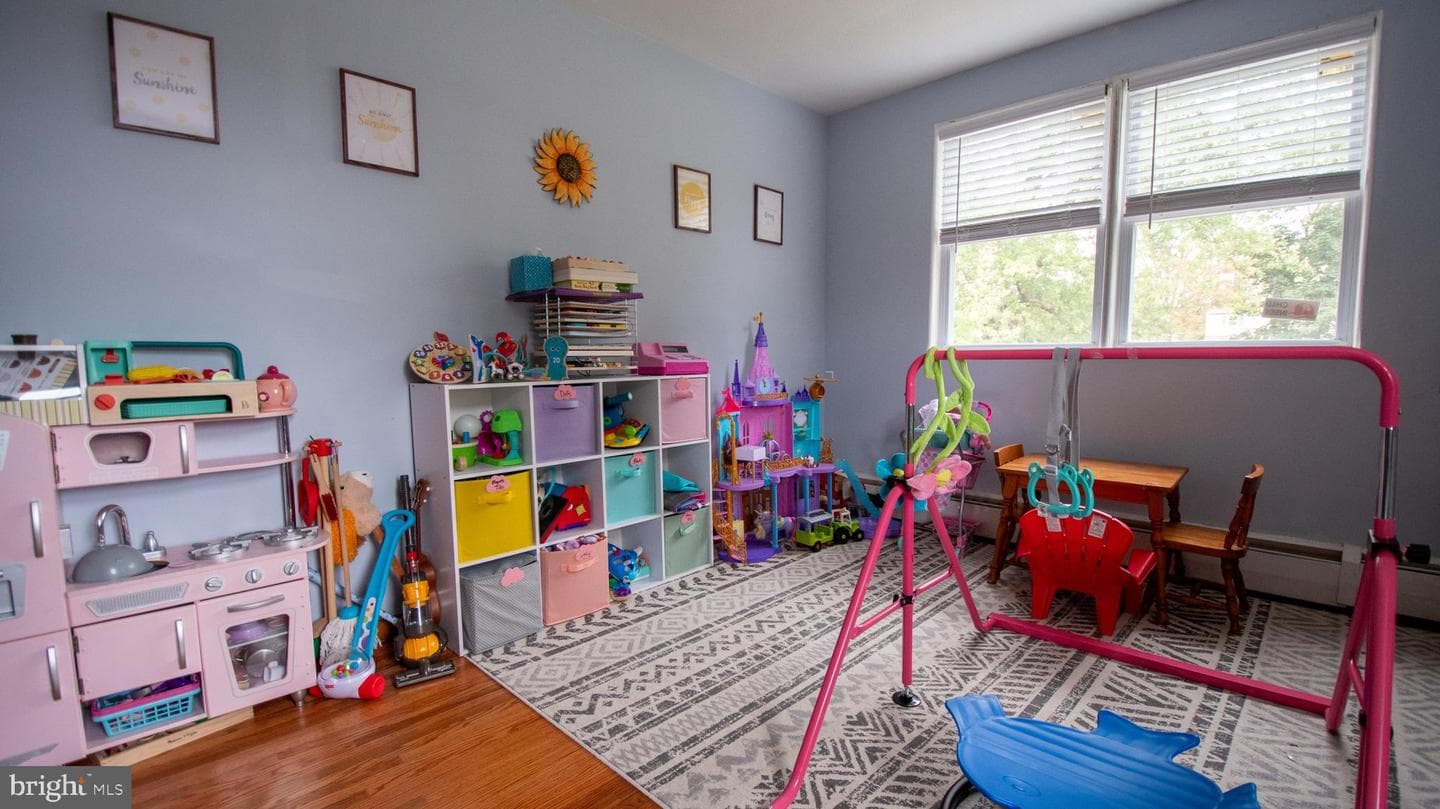 922 Hamilton Street photo 25